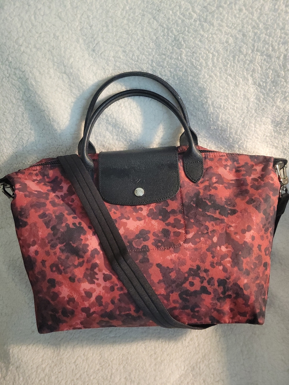 Longchamp Depose Pliage Red Camo Tote with Black Trim